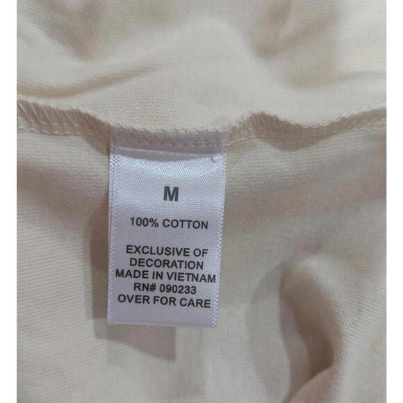 BRAND NEW Fear of God Essentials T-Shirt Cream Applique Logo SS20 Pacsun Size M - Picture 8 of 9